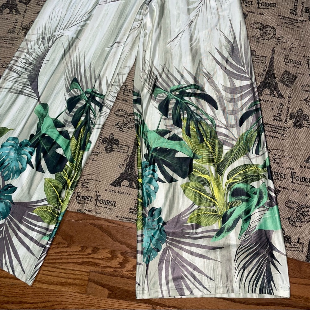 Fashion Nova NWT! Costa Rica Printed Green/Combo Jumsuit Size M - Picture 6 of 15